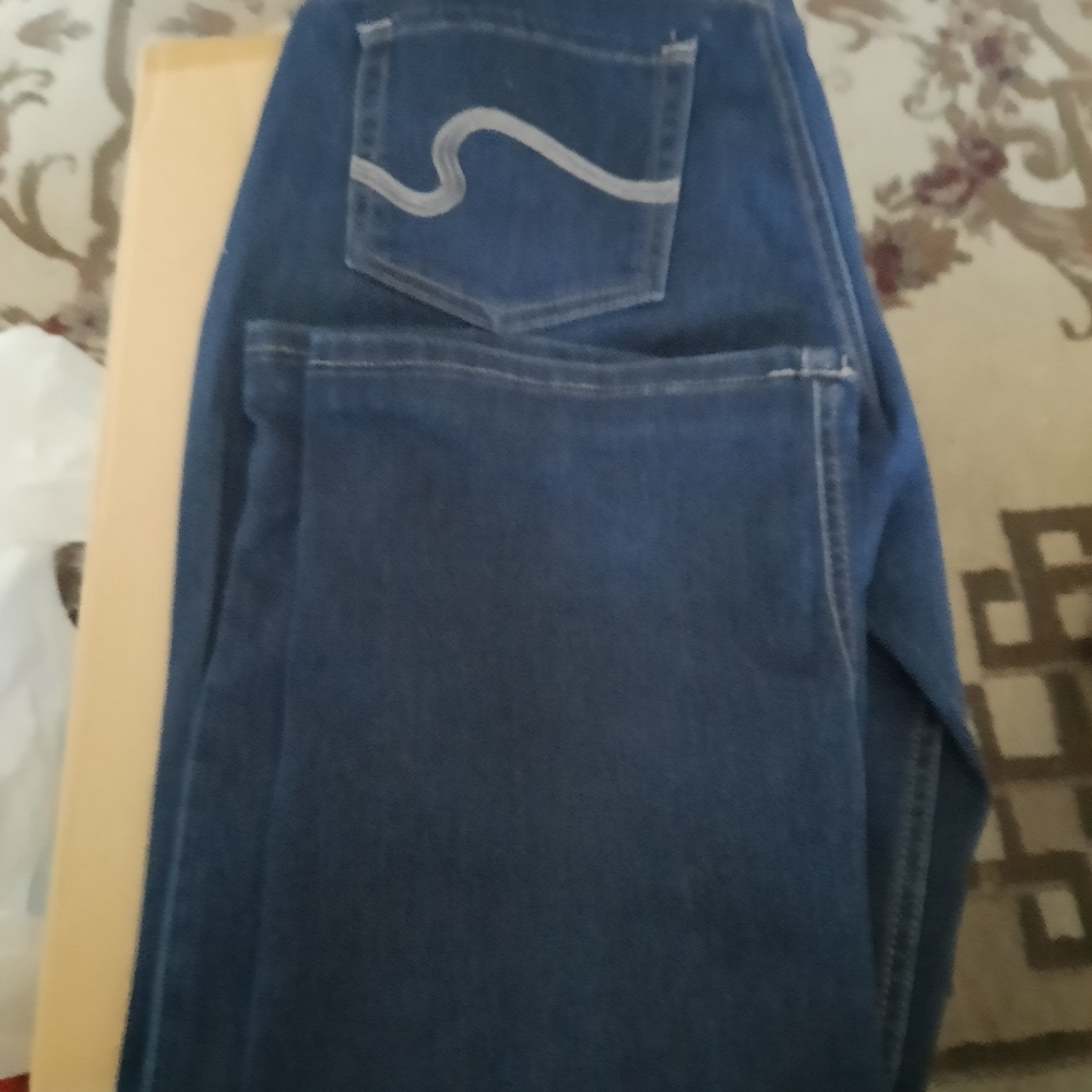 Ladies blue jeans